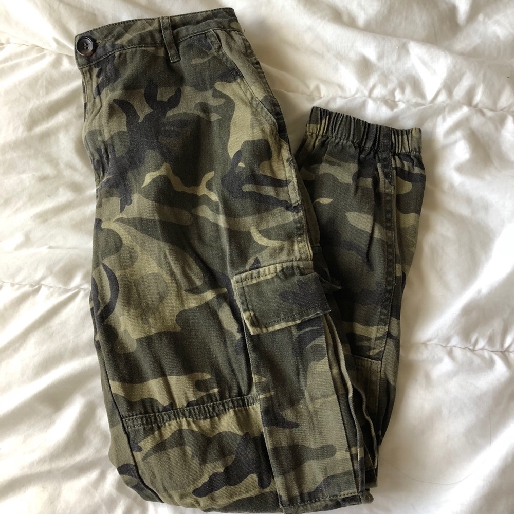 CAMO JOGGERS